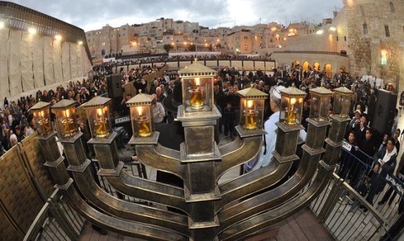 Hanukkah-in-Jerusalem-3